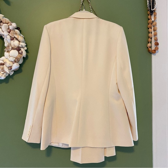 Ralph Lauren Purple Label Cream Blazer - Picture 3 of 5